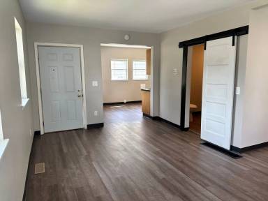 Main picture of 1212 8th St NW
