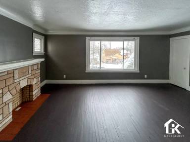 Main picture of 6885 Mettetal St