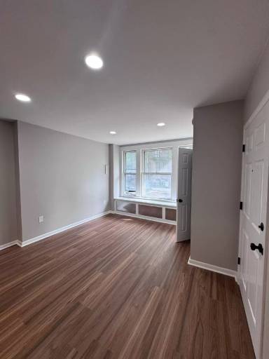 Main picture of 326 State St