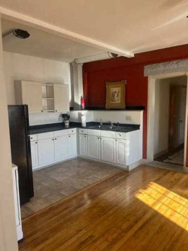 Main picture of 28 Bates St