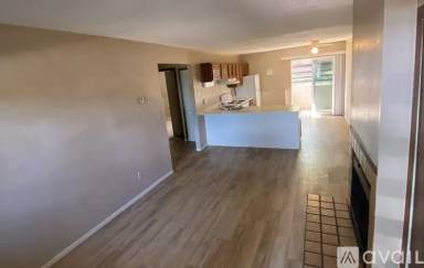 Main picture of 2912 Straus Ln