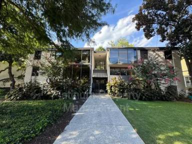 Main picture of 330 9th Street Northeast - 8