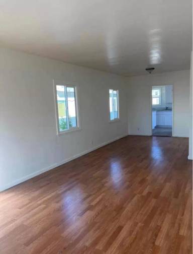Main picture of 11411 Oxnard St
