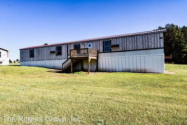 Main picture of 120 Woodway Dr