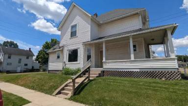 Main picture of 2400 11th St SW