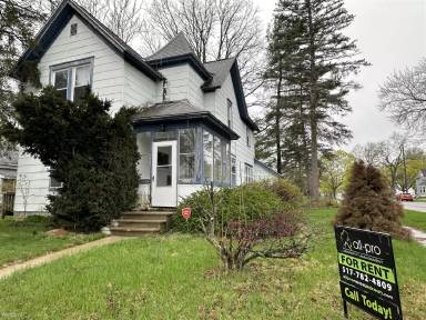 Main picture of 1402 Woodbridge St