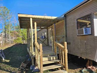 Main picture of 230 Decker Rd