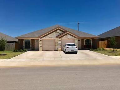 Main picture of 603 Sladecek Dr
