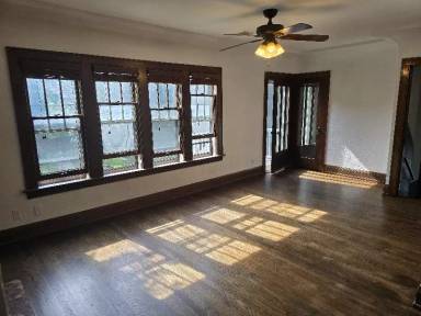 Main picture of 3246 S Indiana Ave