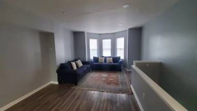 Main picture of 131 S 51st St