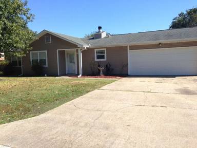 Main picture of 22 Jay Dr