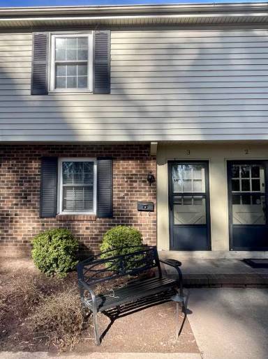 Main picture of Willow Terrace Condominiums