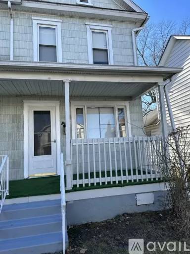 Main picture of 105 Market St