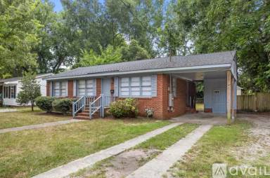 Main picture of 1304 E 1st St