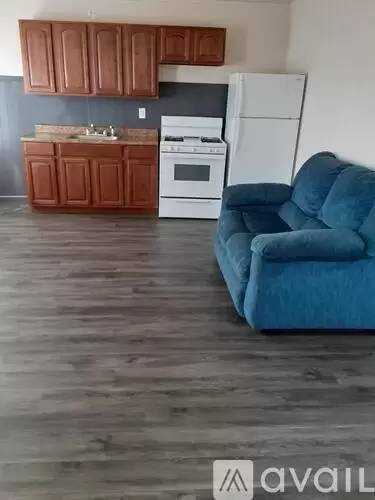Main picture of 825 6th Ave