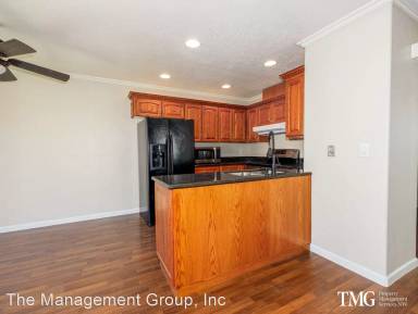 Main picture of 5121 NE 77th Ave