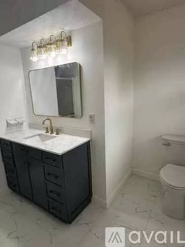 Main picture of 1900 Manor Cir SE