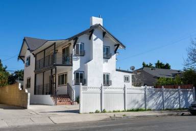Main picture of 1206 Tamarind Ave