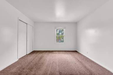 Main picture of 10 Trenton Sq