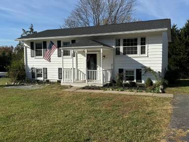 Main picture of 701 Payton Dr