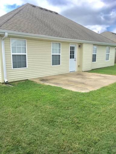 Main picture of 803 E Southern Trace Dr