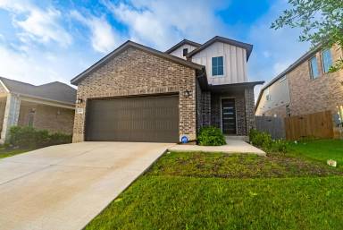 Main picture of 6413 Night Chinook Dr