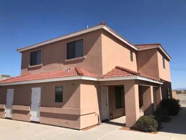 Main picture of 2631 Calle de Mercado
