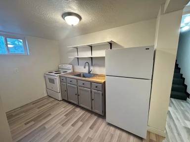 Main picture of 577 E 400 S