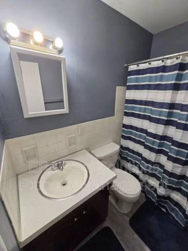 Main picture of 912 S Weyant Ave
