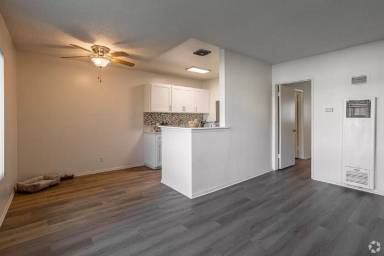 Main picture of 1237 N Dresden Pl