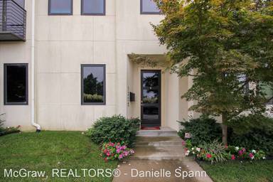 Main picture of 1314 E 35th Pl