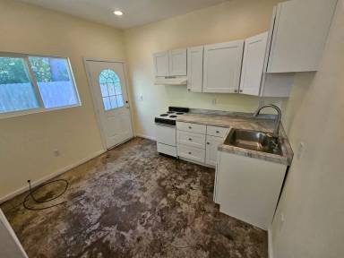 Main picture of 9707 Main St