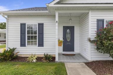 Main picture of 506 Cedar Ave