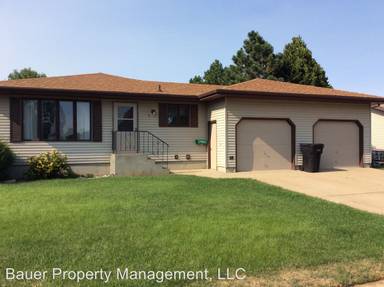 Main picture of 1198 13th St W