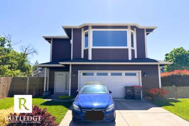 Main picture of 2337 Dahlia Way