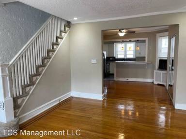 Main picture of 5659 Warrington Ave