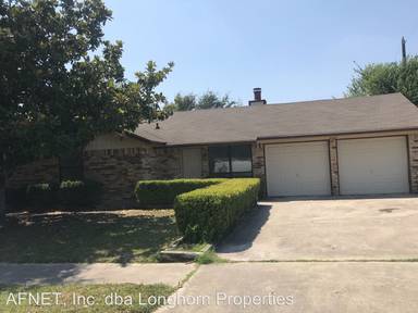 Main picture of 2105 Schwertner Dr
