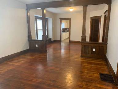 Main picture of 2125 1/2 S 6th St