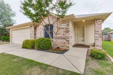 Main picture of 4860 Ambrosia Dr