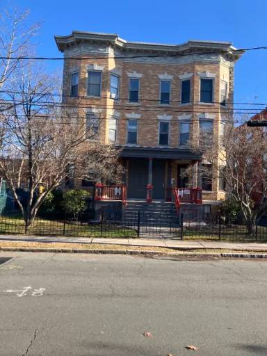 Main picture of 56 Atwood St