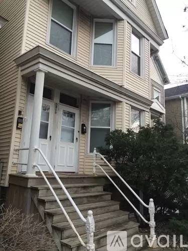 Main picture of 2849 N Racine Ave