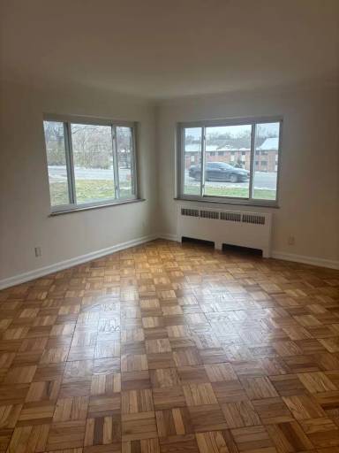 Main picture of 1820 Losantiville Ave