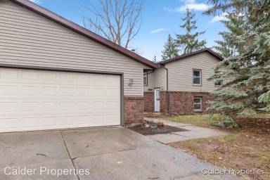 Main picture of 4692 Stauffer Ave SE