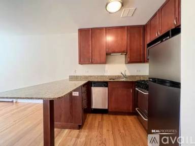 Main picture of 625 W Wrightwood Ave Apartments