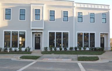 Main picture of 130 Philips Sq