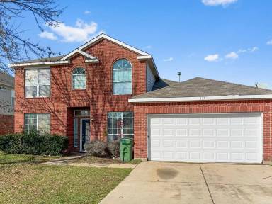 Main picture of 335 Fort Edward Dr