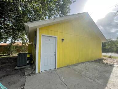 Main picture of 521 E Sprague St