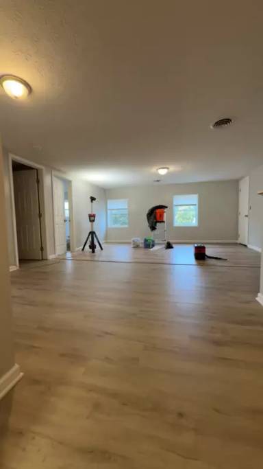 Main picture of 808 N Main St