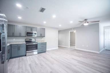 Main picture of 216 E Alfred St