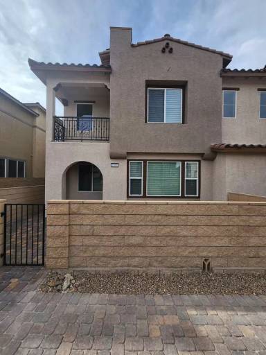 Main picture of 2550 Venetia Pointe St